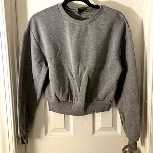 NWOT Wild Fable Cropped Sweatshirt